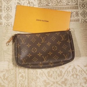 Louis Vuitton Pochette Accessoires